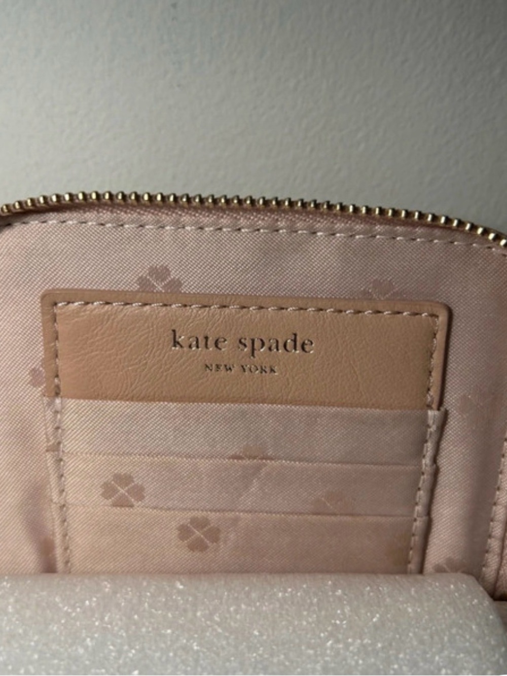 kate spade Blush Quilted Chevron Leather Crossbody Phone Bag with Chain Strap - Picture 5 of 5